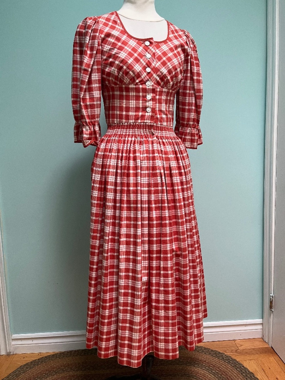Dirndl, orange plaid, 100% cotton 34" bust, 27" waist